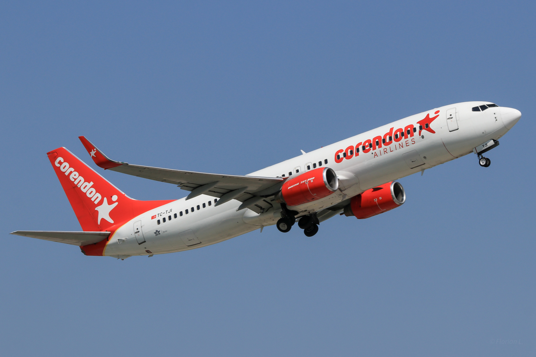 Corendon Airlines B737-800