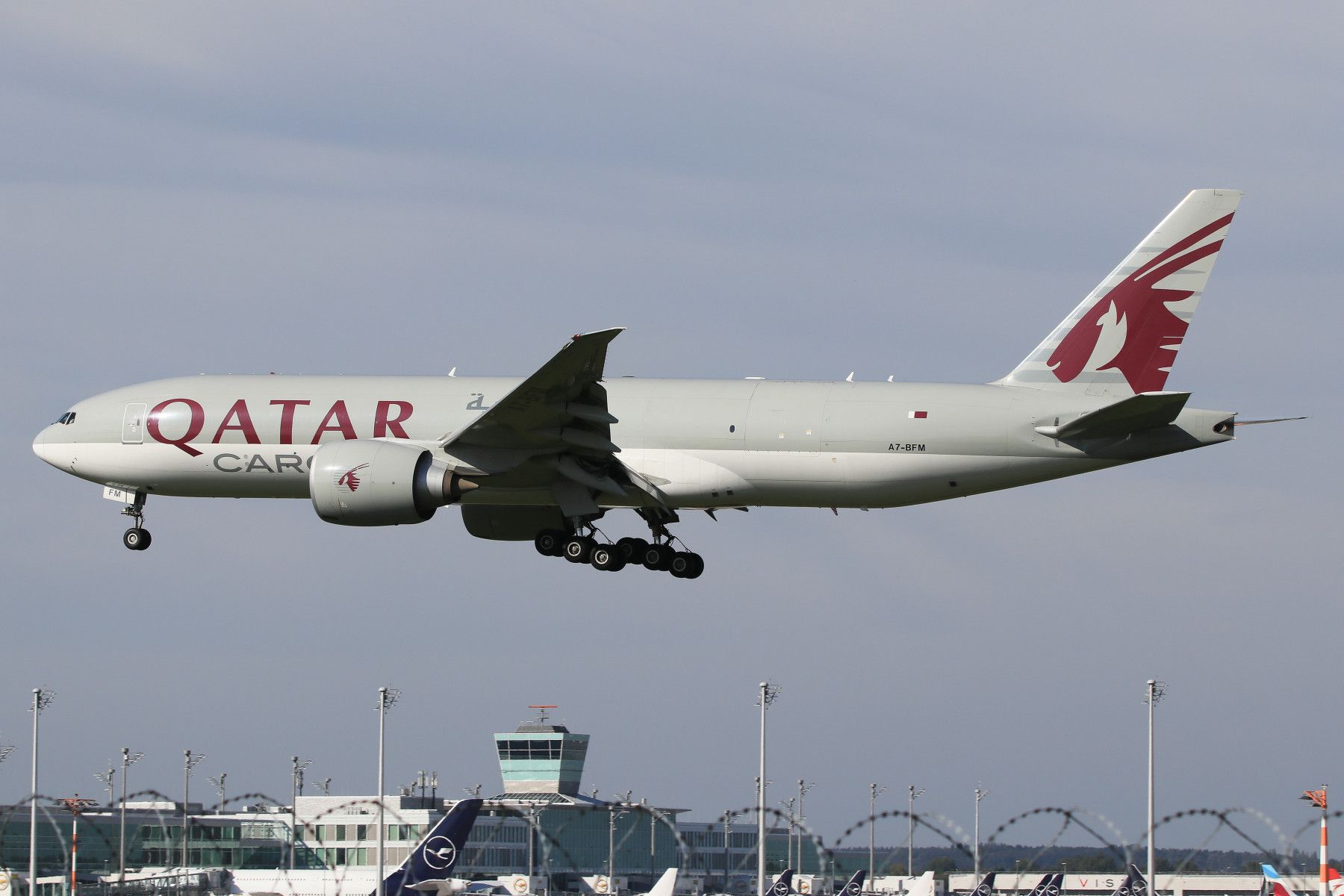 Qatar Cargo B777